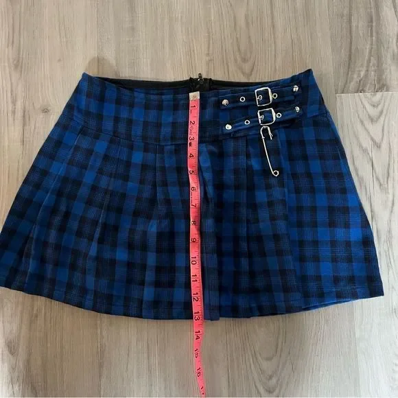 NWT vintage Lip Service blue plaid miniskirt with buckles and safety pin sz S - Picture 4 of 13